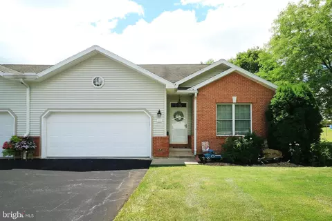 102 Rosewood Cv, Bellefonte, PA 16823