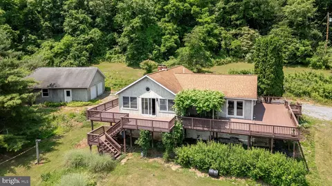 4124 N Eagle Valley Rd, Howard, PA 16841