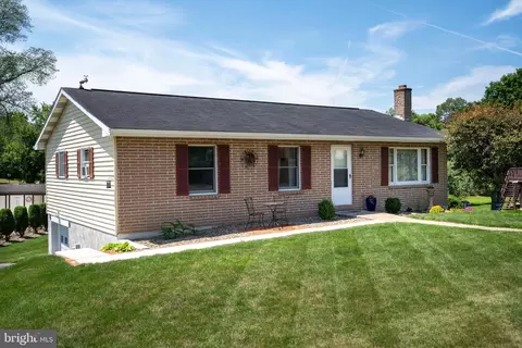 1212 Pine Cir, Bellefonte, PA 16823