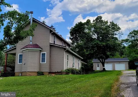 310 Turnpike St, Milesburg, PA 16853