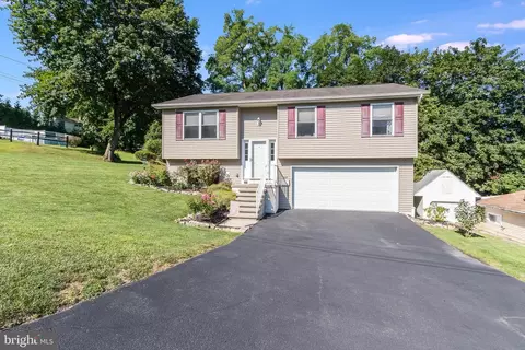 323 Hepburn St, Bellefonte, PA 16823