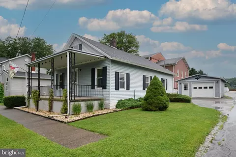 201 Centre St, Milesburg, PA 16853