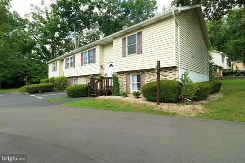 304 Fernwood Ct, State College, PA 16803