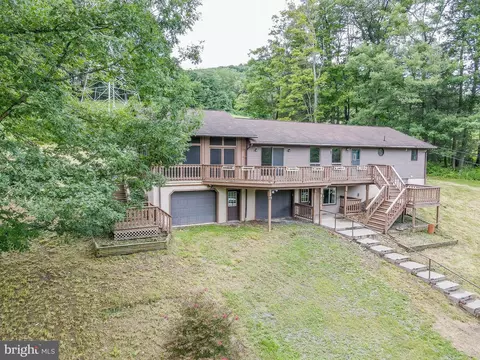 147 Anderson Dr, Port Matilda, PA 16870