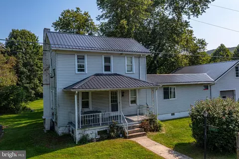 127 E Hannah Ln, Port Matilda, PA 16870