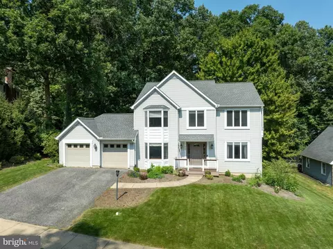 609 Stoneledge Rd, State College, PA 16803