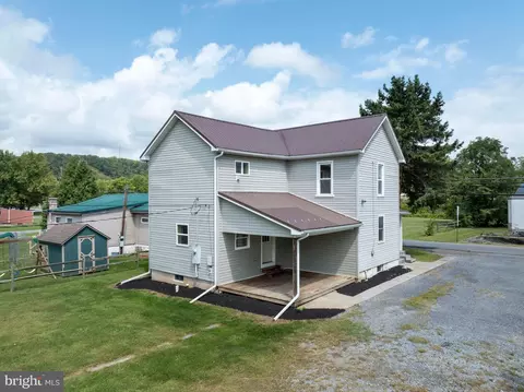 Exterior - 302 High St, Milesburg, PA 16853 photo 6 of 7