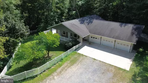 129 Chapelwood Ln, Bellefonte, PA 16823