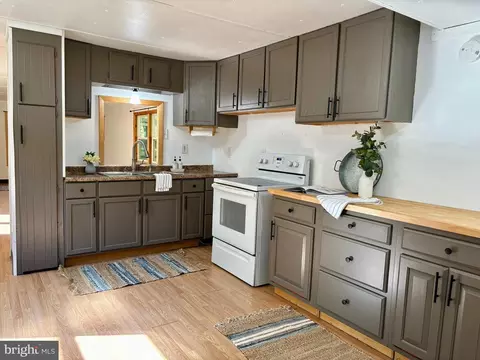 530 Goss Hollow Ln, Port Matilda, PA 16870
