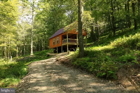 171 Elmos Ln, Spring Mills, PA 16875