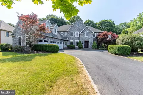 906 Walnut Spring Ln, State College, PA 16801