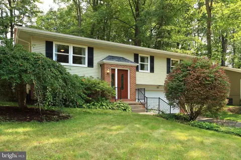 321 Oakley Dr, State College, PA 16803