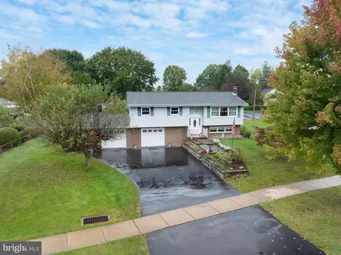 1457 Westerly Pkwy, State College, PA 16801