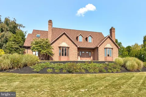 1006 Greenbriar Dr, State College, PA 16801