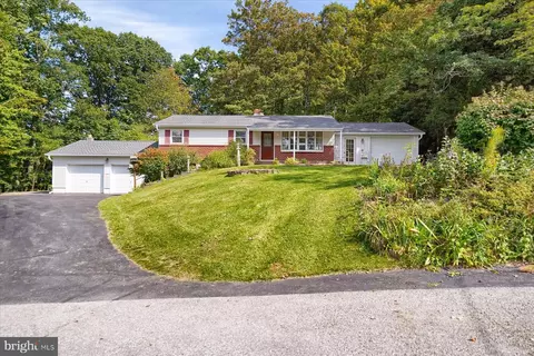405 6th St Ext, Snow Shoe, PA 16874