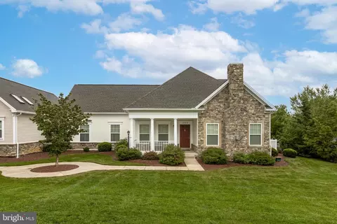 1773 Woodledge Dr, State College, PA 16803