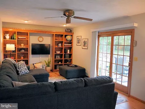 1009 E Springfield Dr, Bellefonte, PA 16823 photo 17