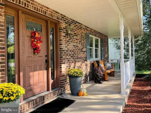 1009 E Springfield Dr, Bellefonte, PA 16823 photo 5