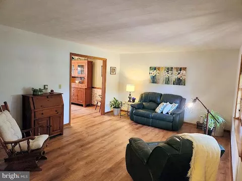 1009 E Springfield Dr, Bellefonte, PA 16823 photo 8
