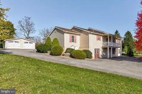 112 Mill St, Millheim, PA 16854
