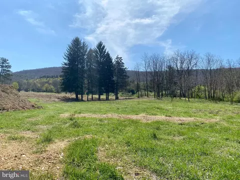 327 S And 321 S Academy St, Boalsburg, PA 16827