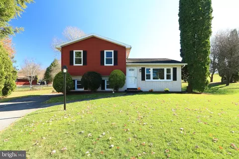104 Reagan Cir, State College, PA 16801