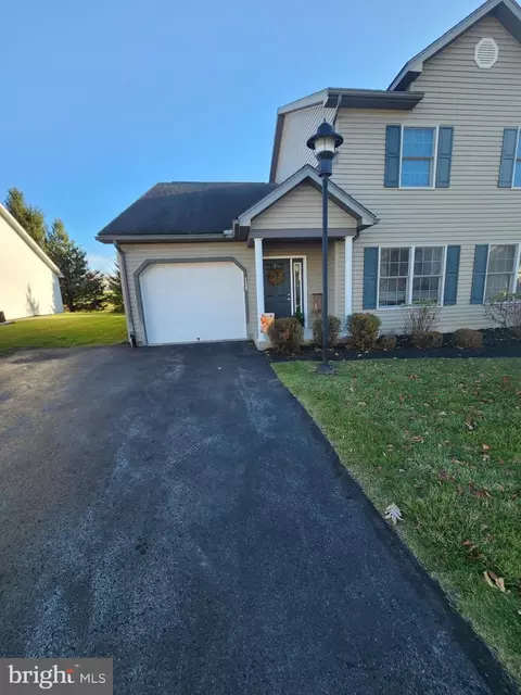 139 Winchester Ct, State College, PA 16801