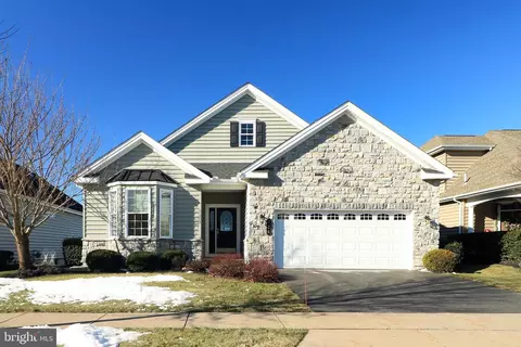 326 Beacon Cir, Boalsburg, PA 16827