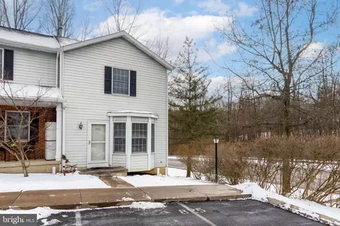 825 Galen Dr, State College, PA 16803