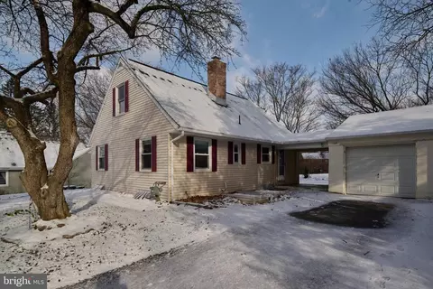 1149 Oneida St, State College, PA 16801