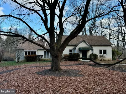 405 W Main, Boalsburg, PA 16827