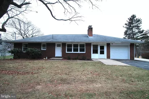 1900 Circleville Rd, State College, PA 16803
