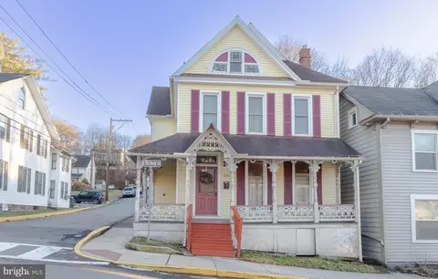 236 E Bishop St, Bellefonte, PA 16823