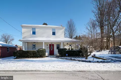 282 Whitman Ave, Pleasant Gap, PA 16823
