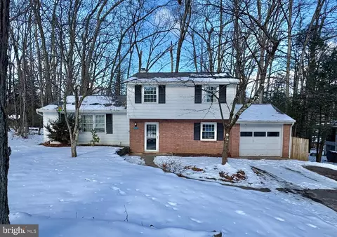 512 Brittany Dr, State College, PA 16803