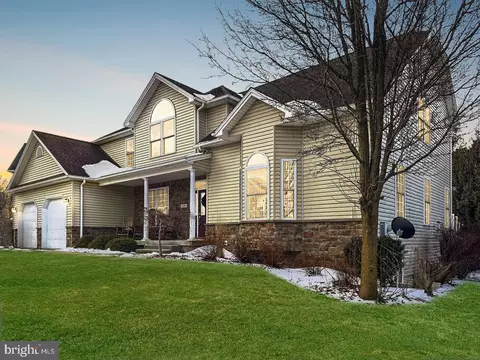 120 Fernleaf Ct, State College, PA 16801