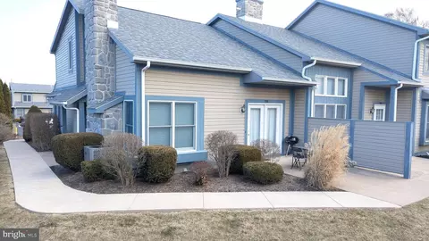708 Tussey Ln, State College, PA 16801