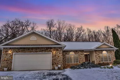 2336 Sagamore Dr, State College, PA 16803