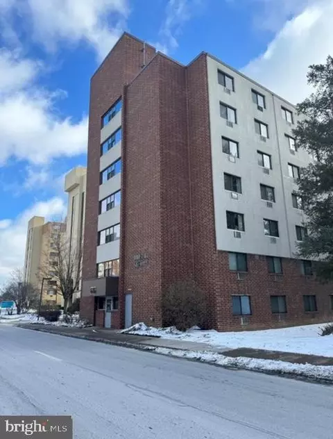 616 E College Ave #204, State College, PA 16801