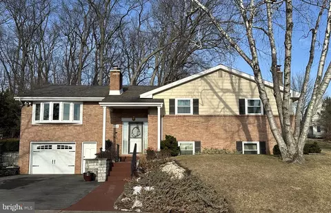 227 Hickory Rd, State College, PA 16801