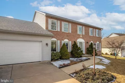 122 Oak Pointe Cir, State College, PA 16801