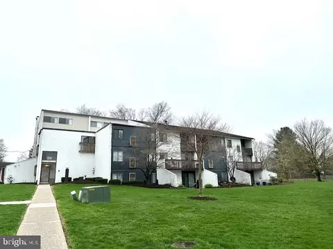 808 Stratford Dr #32, State College, PA 16801