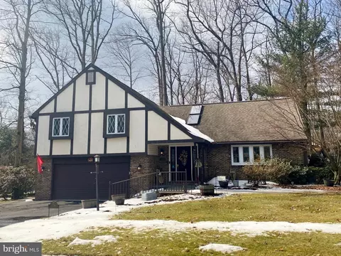 538 Brittany Dr, State College, PA 16803