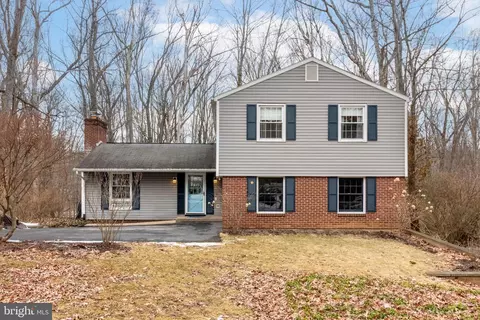 457 Sierra Ln, State College, PA 16803