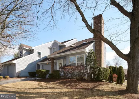 1896 Huntington Ln, State College, PA 16803