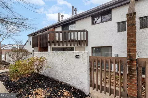 812 Stratford Dr # -5, State College, PA 16801