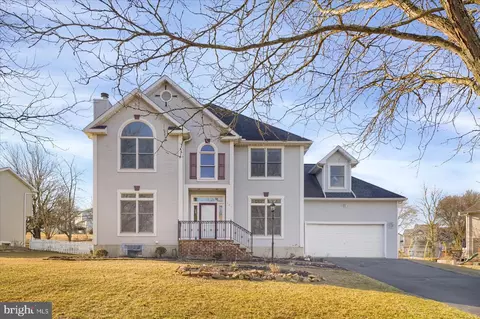 124 Aberdeen Ln, State College, PA 16801