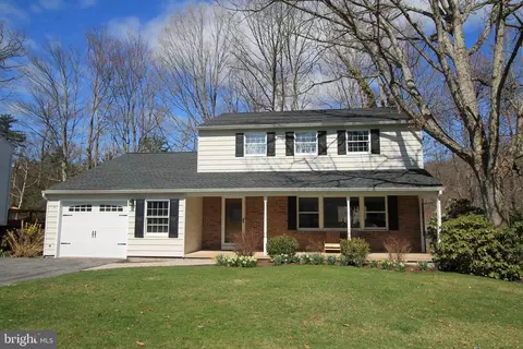 322 Douglas Dr, State College, PA 16803