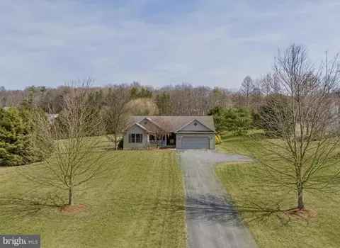 170 Sky Harbor Dr, Port Matilda, PA 16870