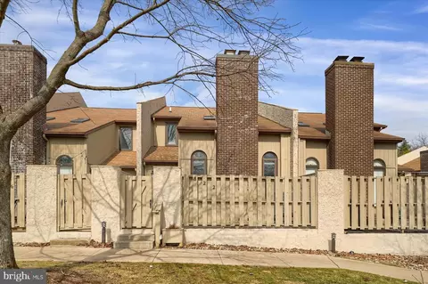 822 W Aaron Dr, State College, PA 16803